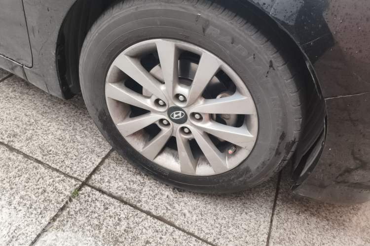 Used Hyundai Mistra 2014 1.8L Automatic Smart GLS
