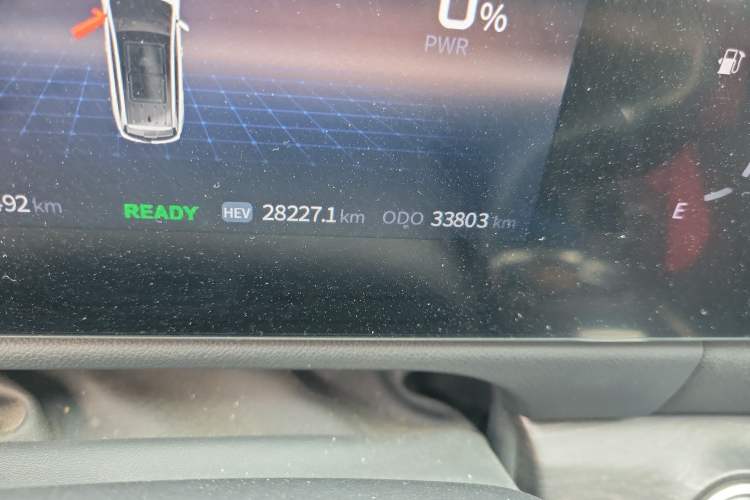 Used Landian E5 2023 1.5L DE-i 100KM Comfort Edition 7-Seater Odometer Close Up