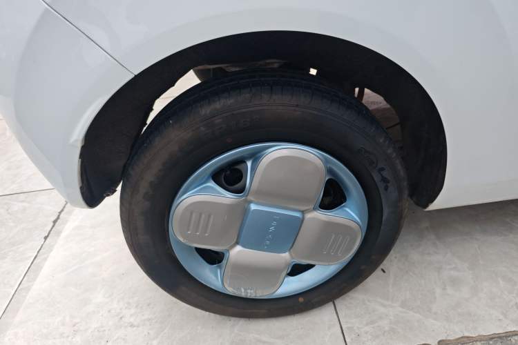 Used Geely Galaxy Panda 2024 Panda Mini 200km Endurance Bear Right Rear Wheel Hub