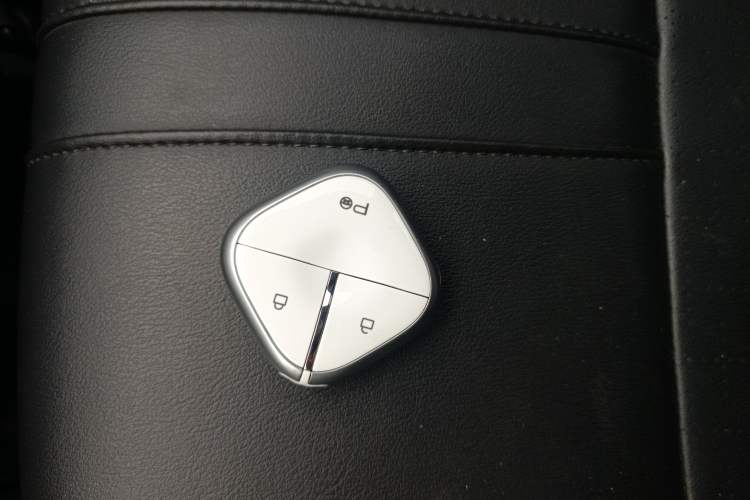 Used Baojun Spark EUV 2026 Model 501km Smart Luxury Edition Vehicle Key