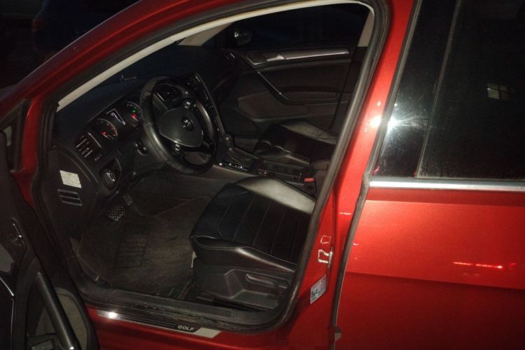 Used Volkswagen Golf 2015 1.4TSI Automatic Luxury Model
