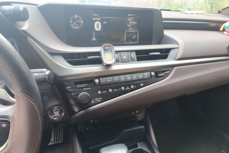 Used Lexus ES 2020 200 Excellence Edition
