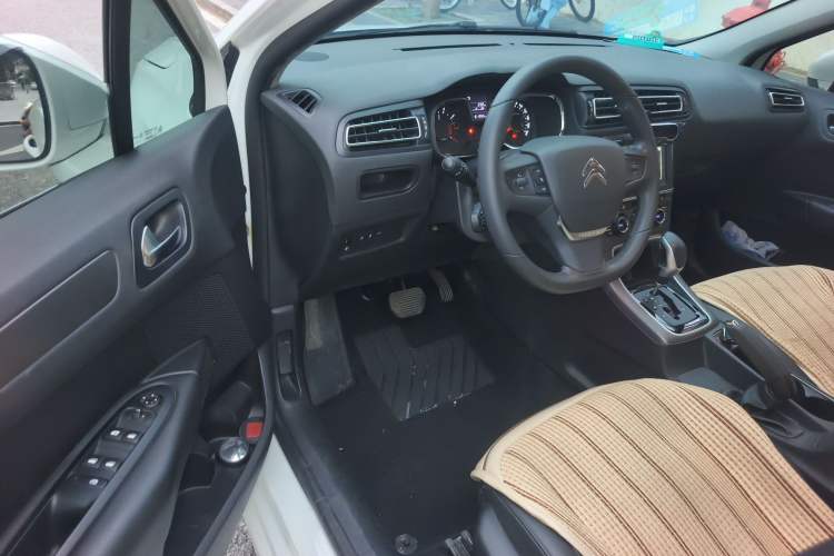 Used Citroen C4 Sega 2016 1.6L Automatic Luxury Model Driver Seat