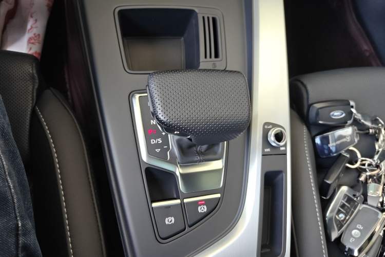 Used Audi A4L 2020 40 TFSI Fashion Dynamic Model
