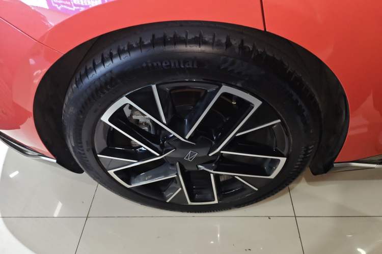 Used Avatr 06 2025 Pro Range-Extended Edition Exterior 3