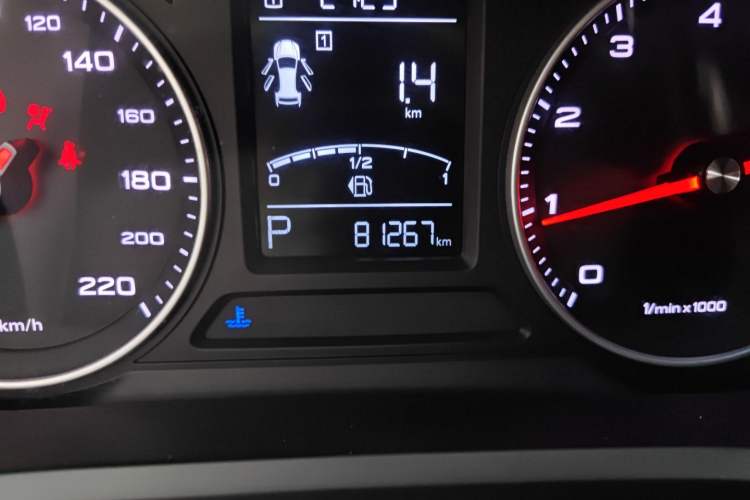 Used Roewe 360 2018 PLUS 1.5L Automatic Luxury Edition Odometer Close Up