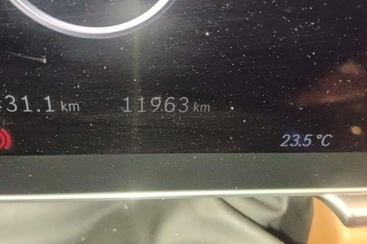 Used Mercedes-Benz S-Class 2022 Revised S 400 L Business Version Odometer Close Up