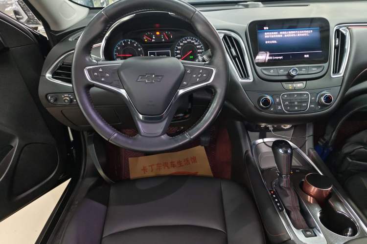 Used Chevrolet Malibu XL 2020 Redline 550T Automatic Sport Edition Audio And AC Panel