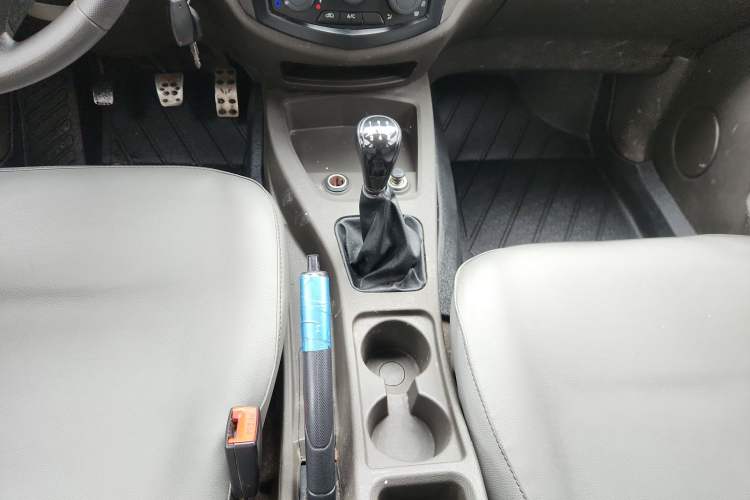 Used Wuling Hongguang 2014 1.5L Base Version Gear Lever