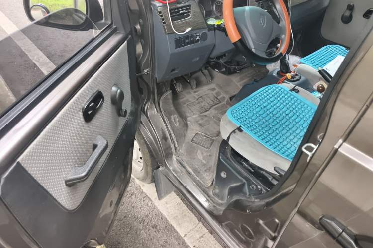 Used Jinbei Hiace X30 2020 1.5L Super-Comfortable Version China VI Standard SWC15M Driver Seat