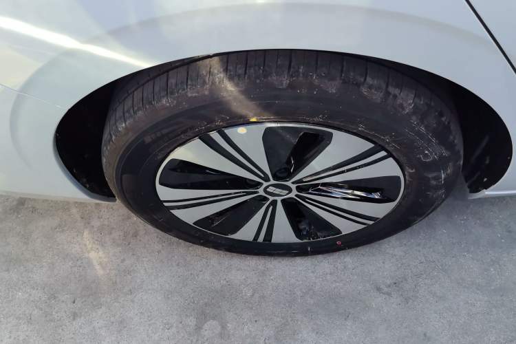 Used Geely Galaxy Galaxy A7 2025 Model EM-i 150km Long-Distance Edition