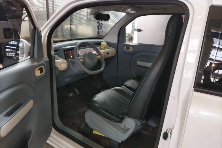 Used Bestune Pony 2025 222km Lightning Horse Left Front Seat