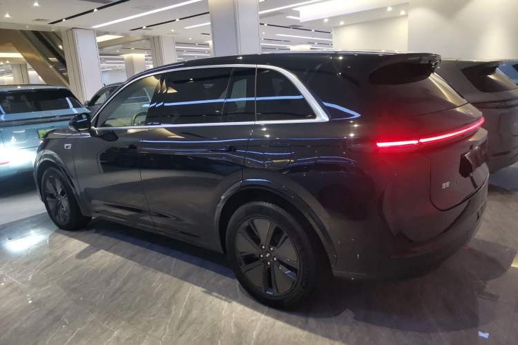 Used Li Auto L7 2024 MAX Model Rear Left 45 Deg