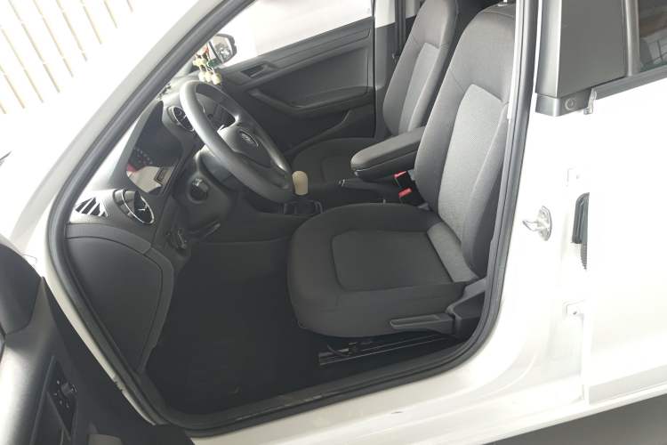 Used Volkswagen Jetta 2019 Dream Edition 1.5L Manual Fashion Version
