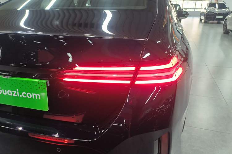 Used BMW 5 Series 2025 530Li Luxury Edition M Sport Package