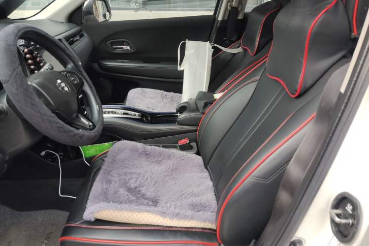 Used Everus VE-1 2021 Travel Edition Left Front Seat