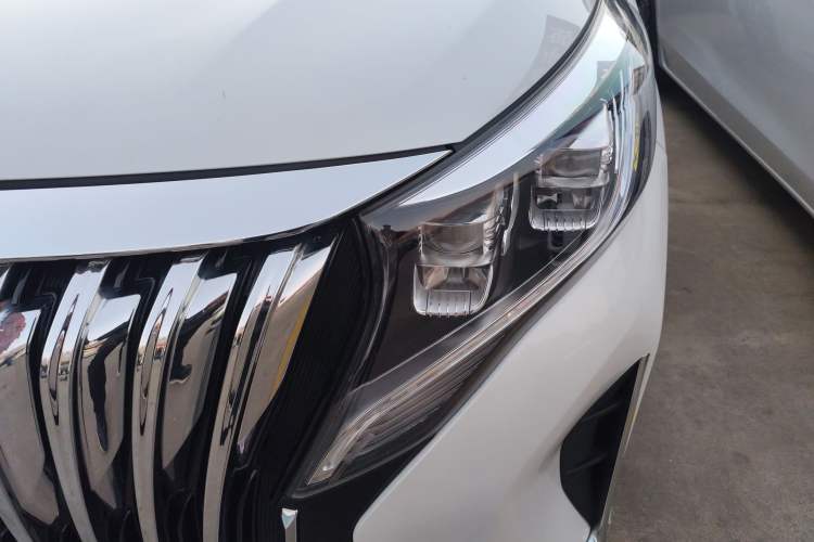 Used GAC Trumpchi M8 2023 Lingxiu Series 390T Luxury Edition
