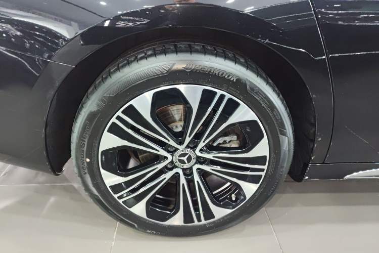 Used Mercedes-Benz E-Class 2025 Facelift E 300 L Luxury Edition
