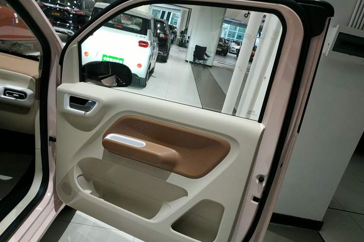 Used Wuling Hongguang MINIEV 2024 3rd Generation 215km Youth Edition