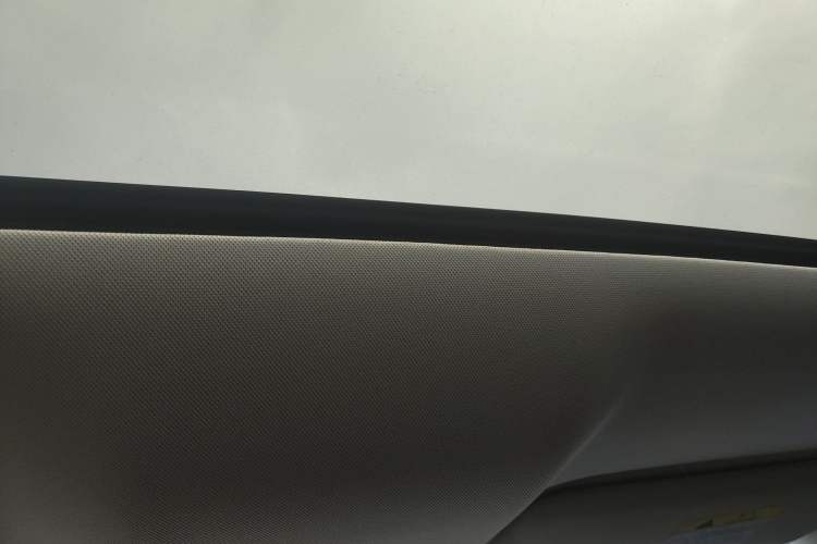 Used CHANGAN OSHAN X5 2021 1.6L CVT Luxury Model Headliner