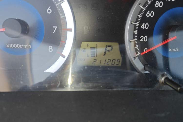 Used Toyota Corolla EX 2013 1.6L Automatic Luxury Edition