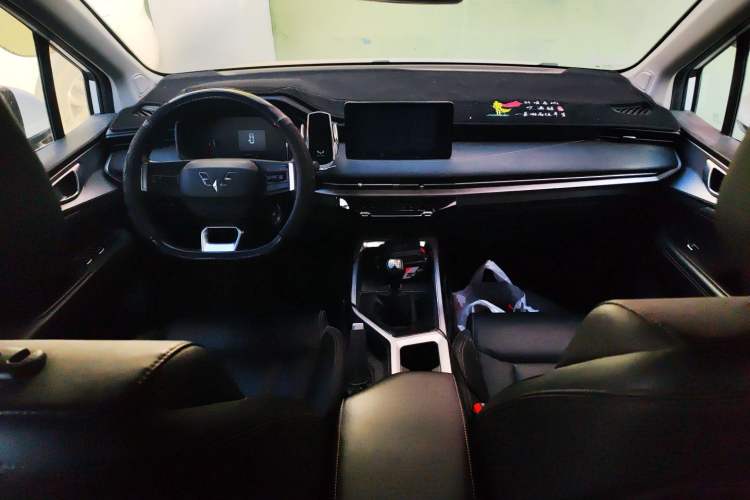 Used Wuling Jiachen 2022 1.5L Manual Light Comfort Edition