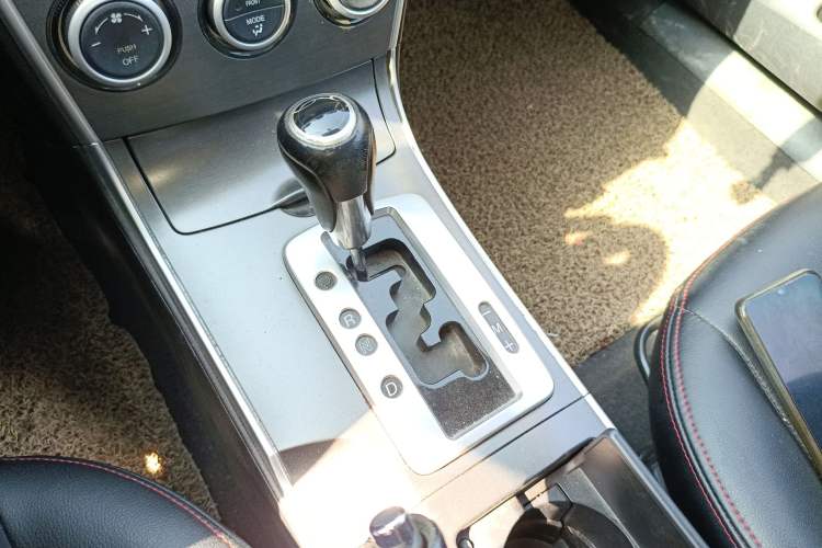 Used Mazda 6 2013 2.0L Automatic Fashion Edition Gear Lever