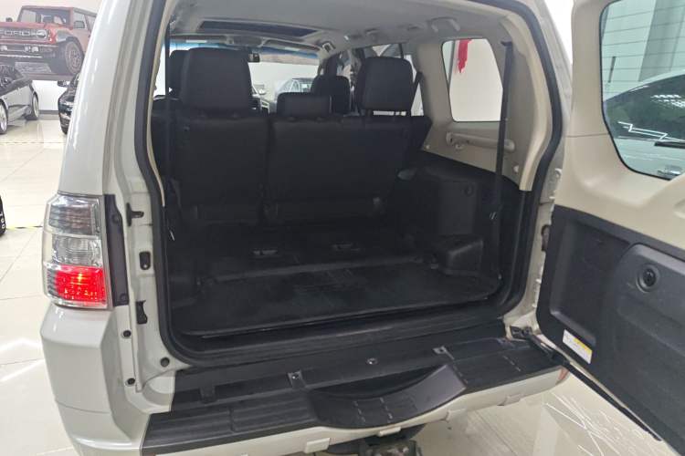 Used Mitsubishi Pajero (Import) 2019 3.0L Automatic Prestige Edition
