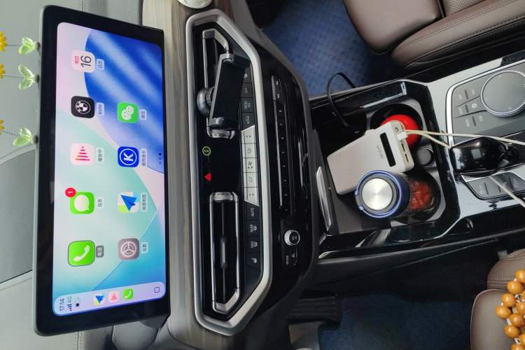 Used BMW X3 2022 xDrive30i Luxury Model M Night Sky Package Audio And AC Panel