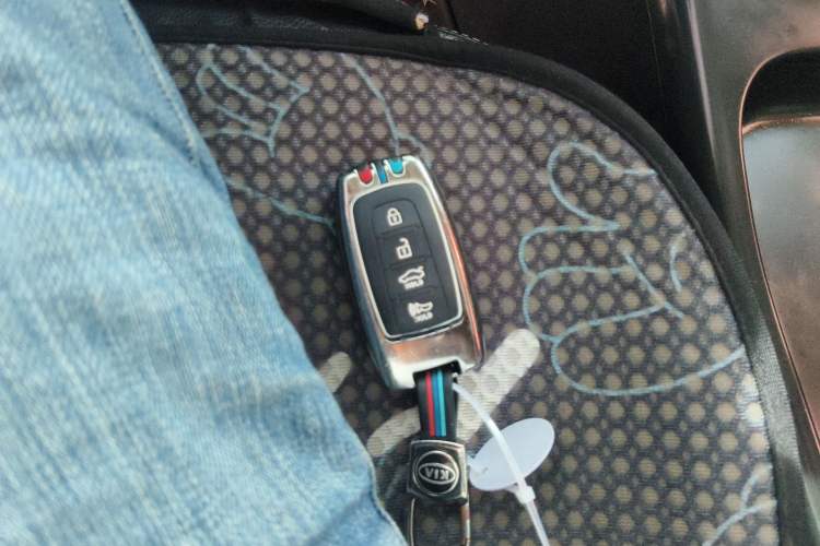 Used Kia Sportage R 2014 2.0L Automatic Two-Wheel Drive GLS Trim Vehicle Key