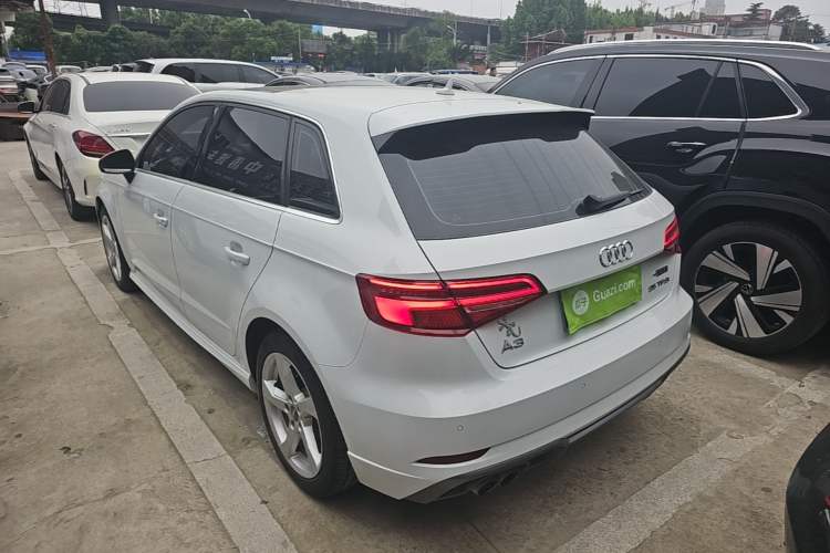 Used Audi A3 2018 30th Anniversary Edition Sportback 35 TFSI Fashion Model
