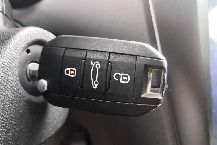 Used Dongfeng Fukang ES600 2022 T3 Custom Edition
