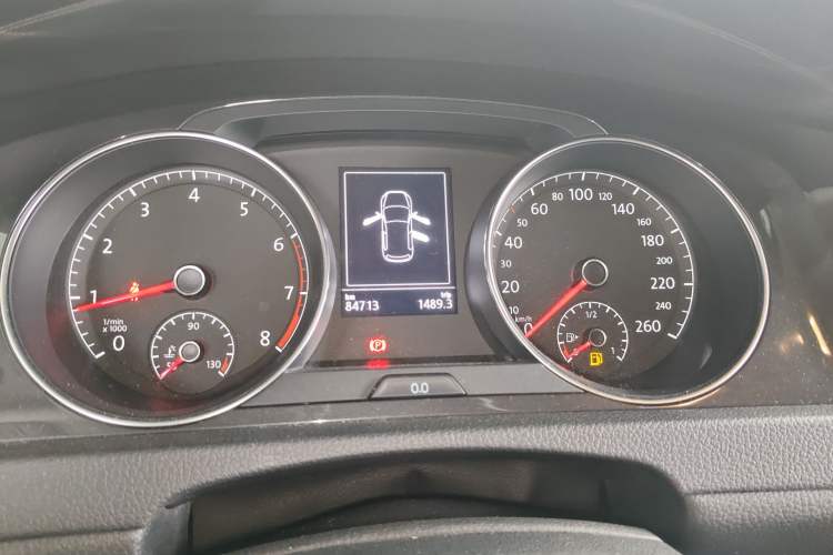 Used Volkswagen Golf 2018 230TSI Automatic Luxury Version Instrument Cluster