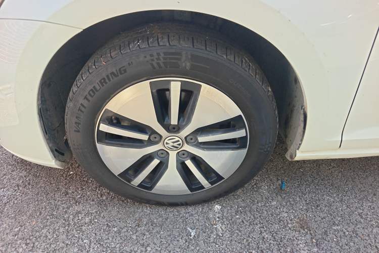 Used Volkswagen Golf Pure Electric 2020 Chari Exterior 7