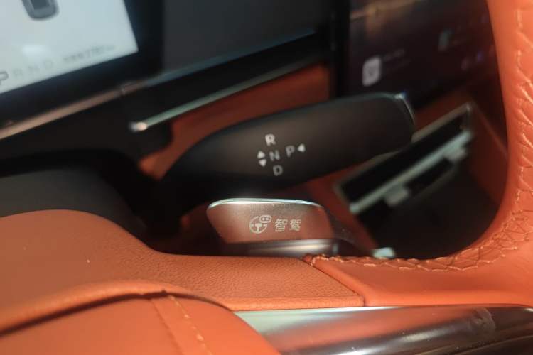 Used BYD Tang L 2025 DM 175KM Drone Player Edition Gear Lever