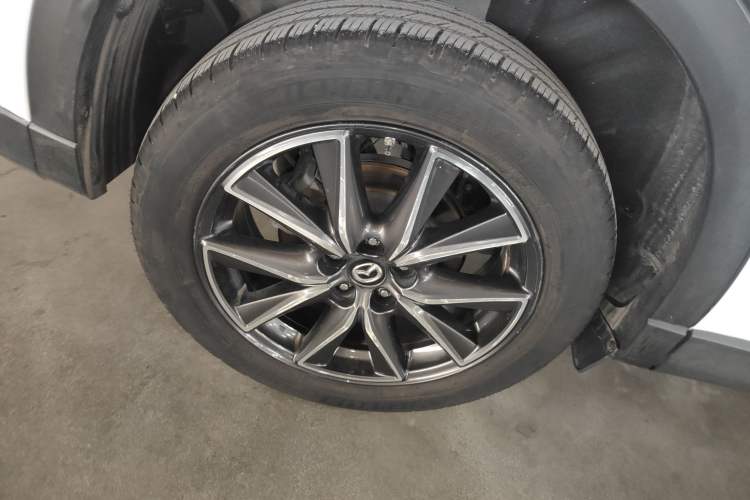 Used Mazda CX-5 2017 2.5L Automatic 2WD ZhiZun Version China V Standard
