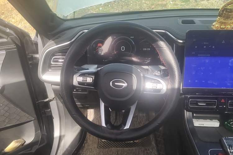 Used GAC Trumpchi GS8 2022 Linghang Series 2.0 TGDI Two-Wheel Drive Luxury Smart Connectivity Version (6 Seats)