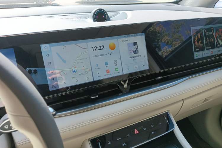 Used VOYAH Dream 2024 PHEV Extended-Range Premium Edition
