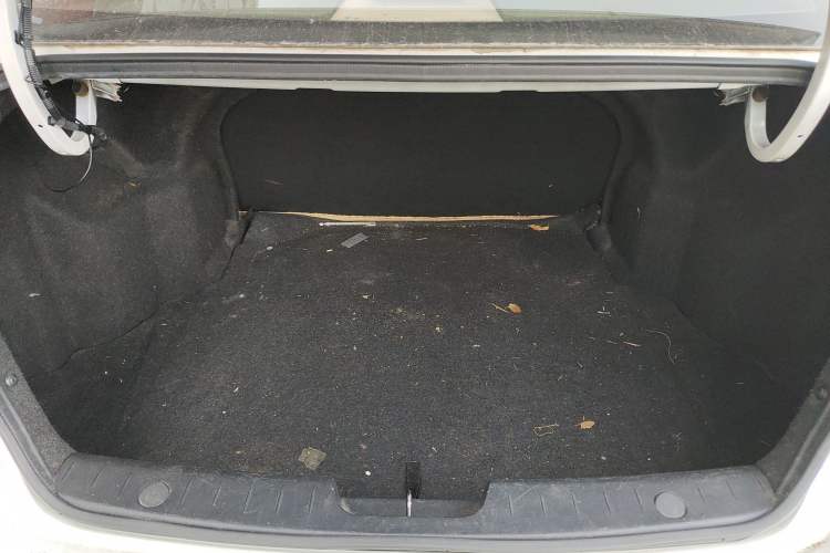 Used Roewe 350 2014 1.5L Manual Xunchi Edition