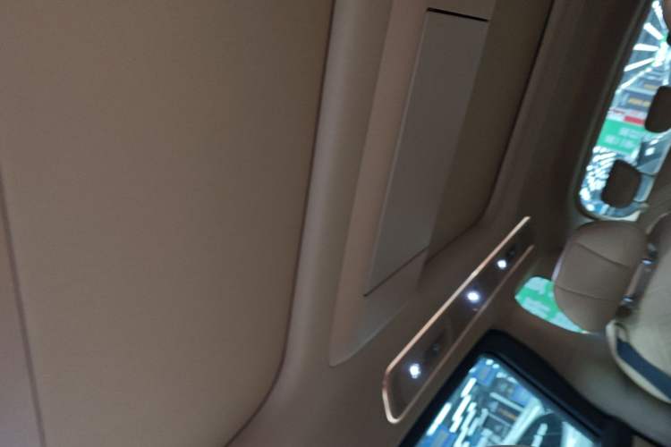 Used VOYAH Dream 2026 Model PHEV Qiankun Max