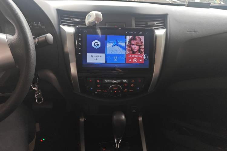 Used Nissan Navara 2017 2.5L Automatic 2WD Luxury Edition QR25