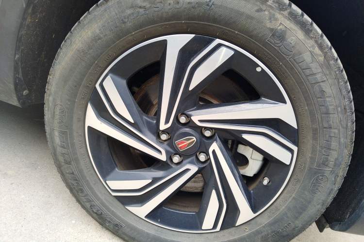 Used Hongqi HS5 2022 Revised Version 2.0T Smart Connect Flagship Edition