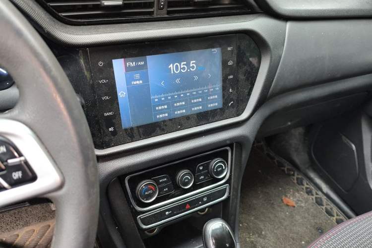 Used Chery Tiggo 3 2016 1.6L CVT ZhiShang Edition
