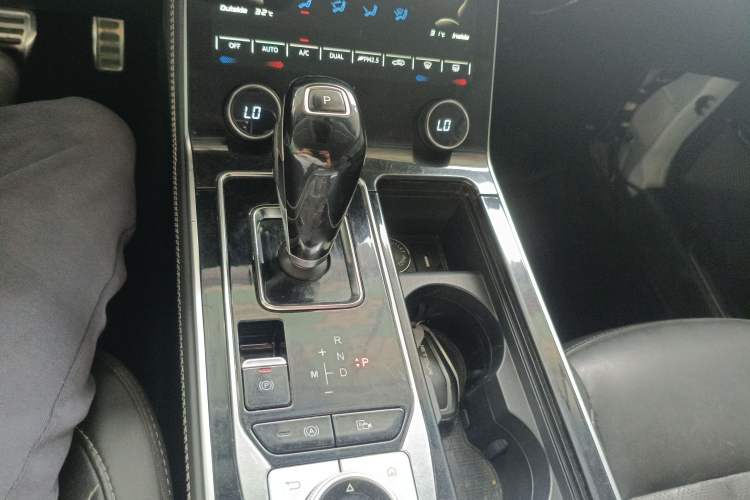 Used JETOUR X95 2020 1.6T DCT Exploration Pro Edition 7 Seats Gear Lever