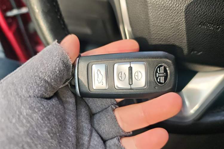 Used FAW Senya R7 2017 1.6L Automatic Prestige Model
