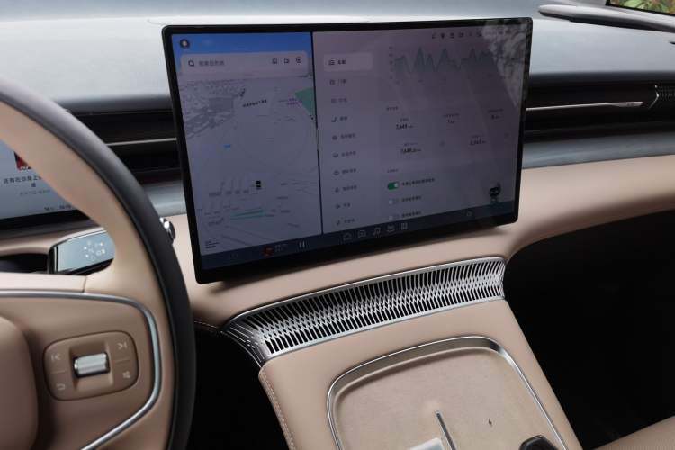 Used XPeng X9 2025 740 Ultra-Long Range Max
