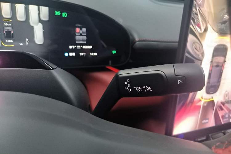 Used Zeekr 007GT 2025 Long-Range Rear-Wheel Drive Intelligent Driving Version 100 kWh Gear Lever