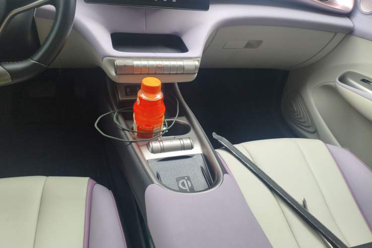 Used BYD Dolphin 2021 405 km Fashion Edition Gear Lever