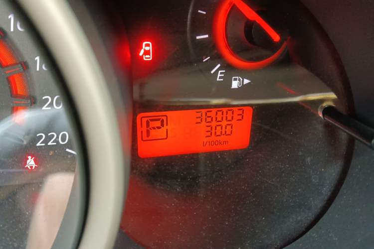 Used Nissan Sylphy 2018 Classic 1.6XE CVT Comfort Edition Odometer Close Up