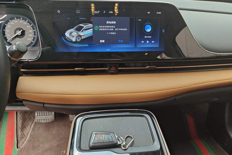 Used AION S Plus 2025 Travel Edition 52.998 kWh Audio And AC Panel